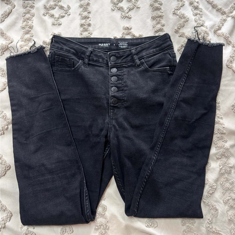 Old Navy Women's High Rise Black cut off Jeans size 2